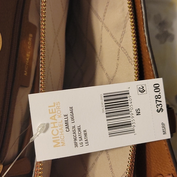 MICHAEL KORS PURSE - Picture 4 of 11